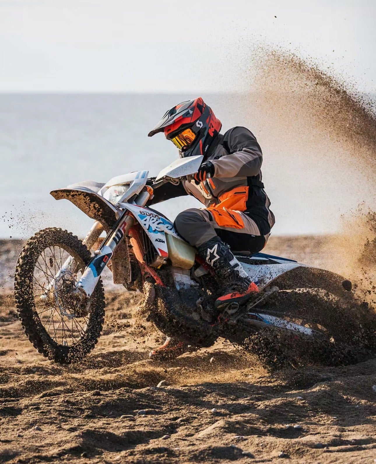 KTM 300 EXC SIX DAYS 2024: Chiếc Xe Đua Enduro Được Mong Đợi Nhất Năm - MÔTÔ ĐỊA HÌNH