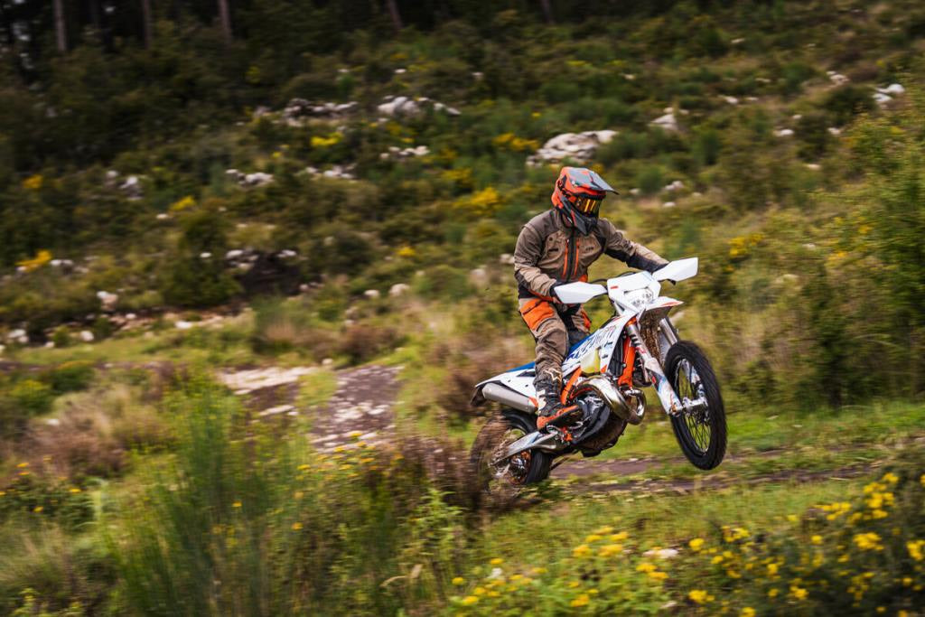 KTM 300 EXC SIX DAYS 2024: Chiếc Xe Đua Enduro Được Mong Đợi Nhất Năm - MÔTÔ ĐỊA HÌNH